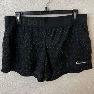 Women’s Nike Athletic Shorts, sz Large